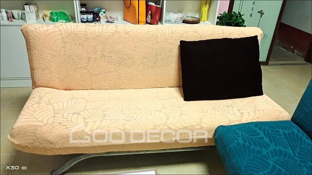 Bọc 2 ghế sofa bed bằng vải nhung họa tiết lá 2 màu
